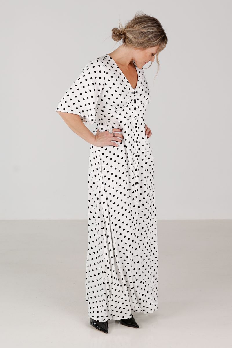 Liva hvit og sort polkadot kjole