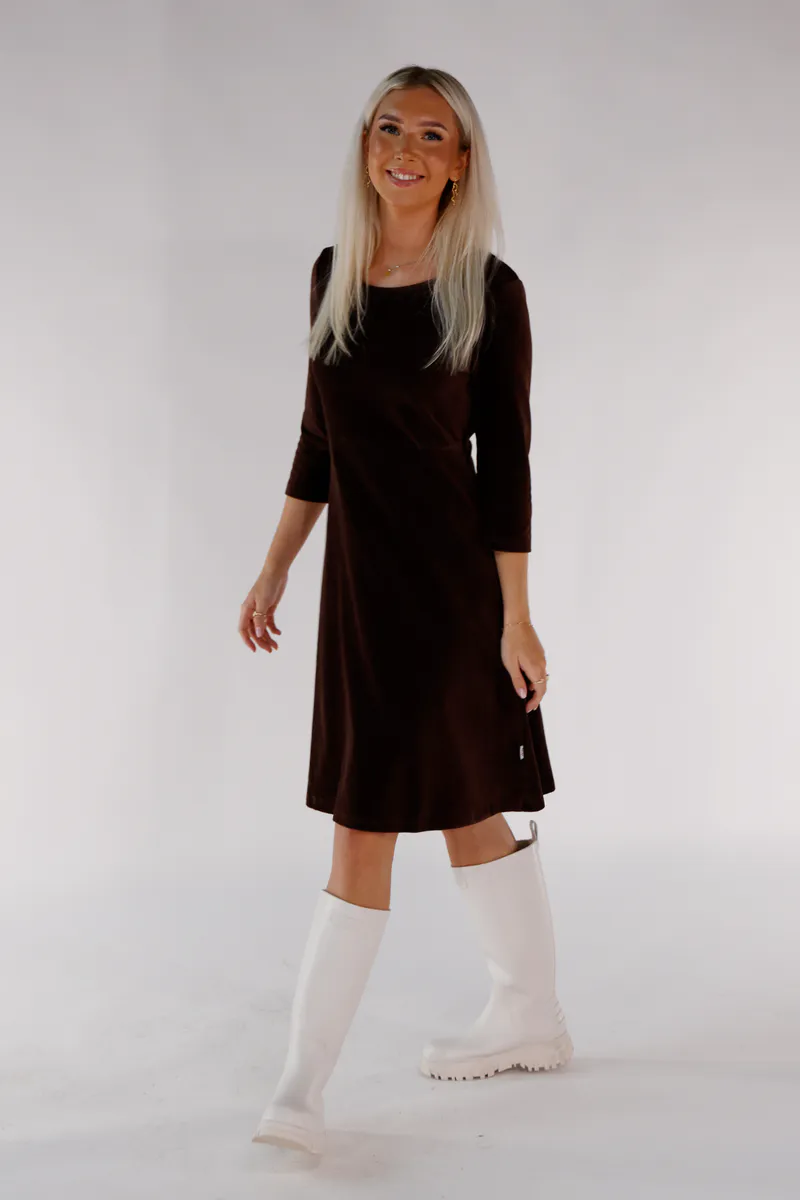 Elli kjole brun babycord 